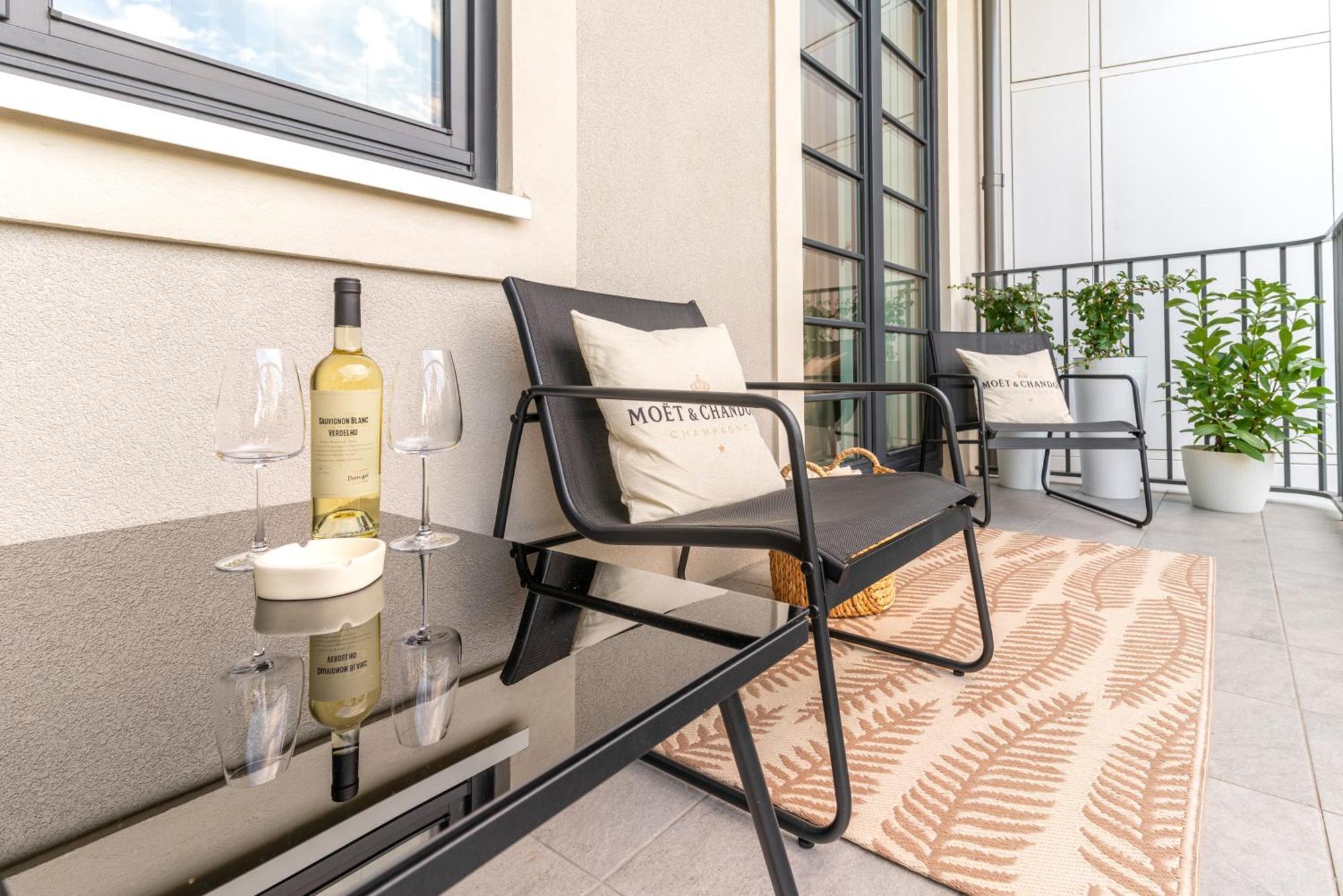 Apartament Versace Jana Pawla Wroclaw Exterior photo